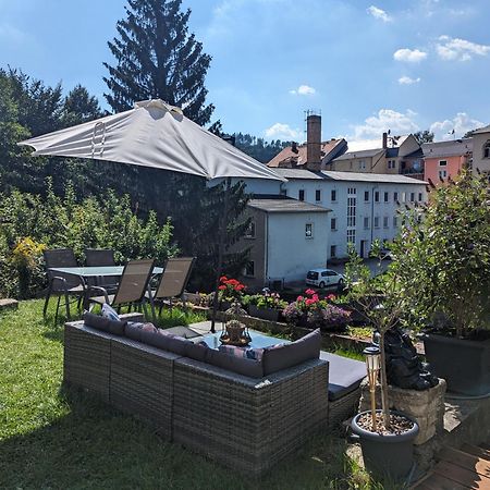 Famzi - Urlaubsmagie - Familienwohnung Mit Gemeinschaftsgarten, -Sauna & -Pool Sebnitz Extérieur photo