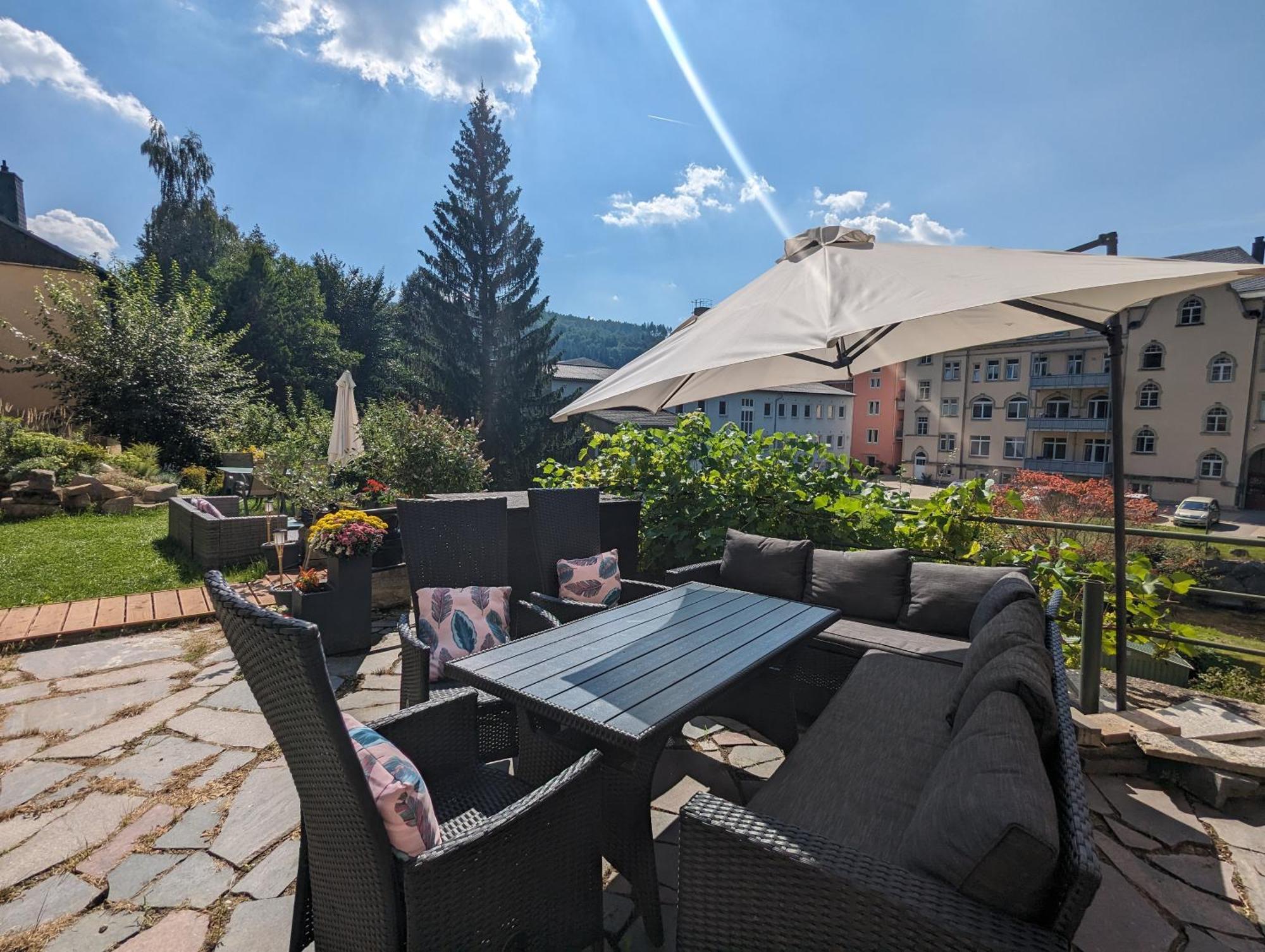 Famzi - Urlaubsmagie - Familienwohnung Mit Gemeinschaftsgarten, -Sauna & -Pool Sebnitz Extérieur photo