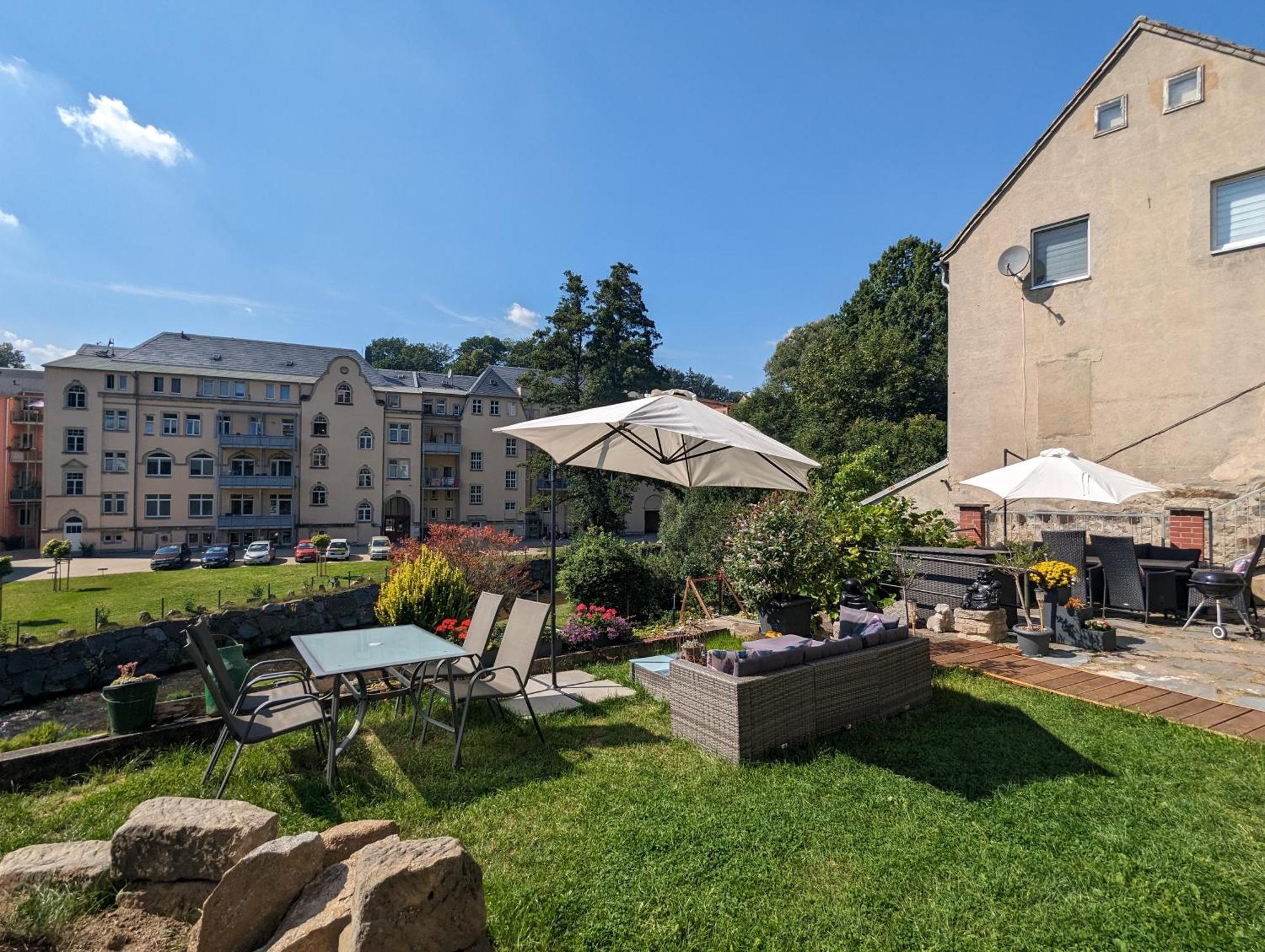 Famzi - Urlaubsmagie - Familienwohnung Mit Gemeinschaftsgarten, -Sauna & -Pool Sebnitz Extérieur photo