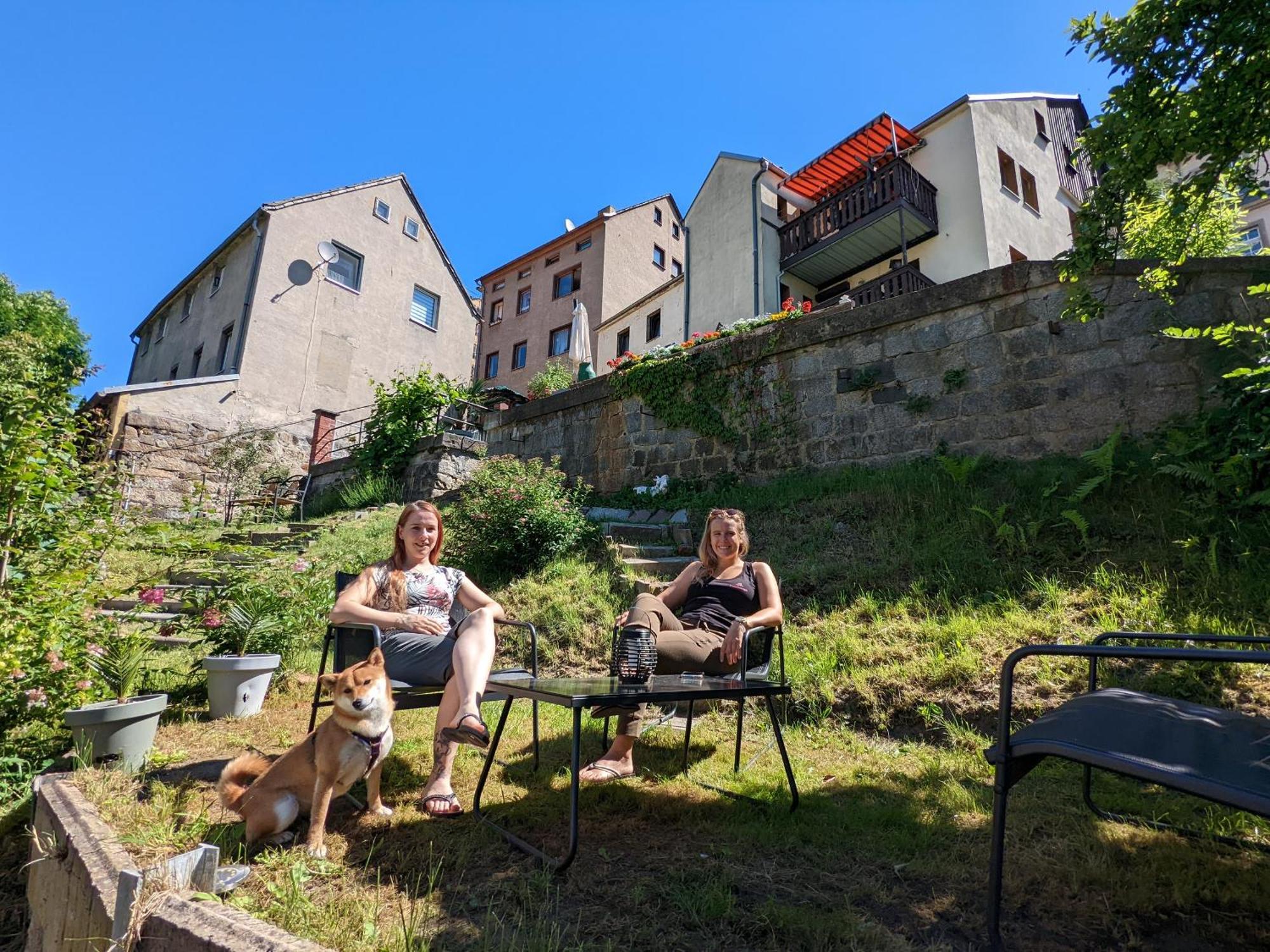 Famzi - Urlaubsmagie - Familienwohnung Mit Gemeinschaftsgarten, -Sauna & -Pool Sebnitz Extérieur photo