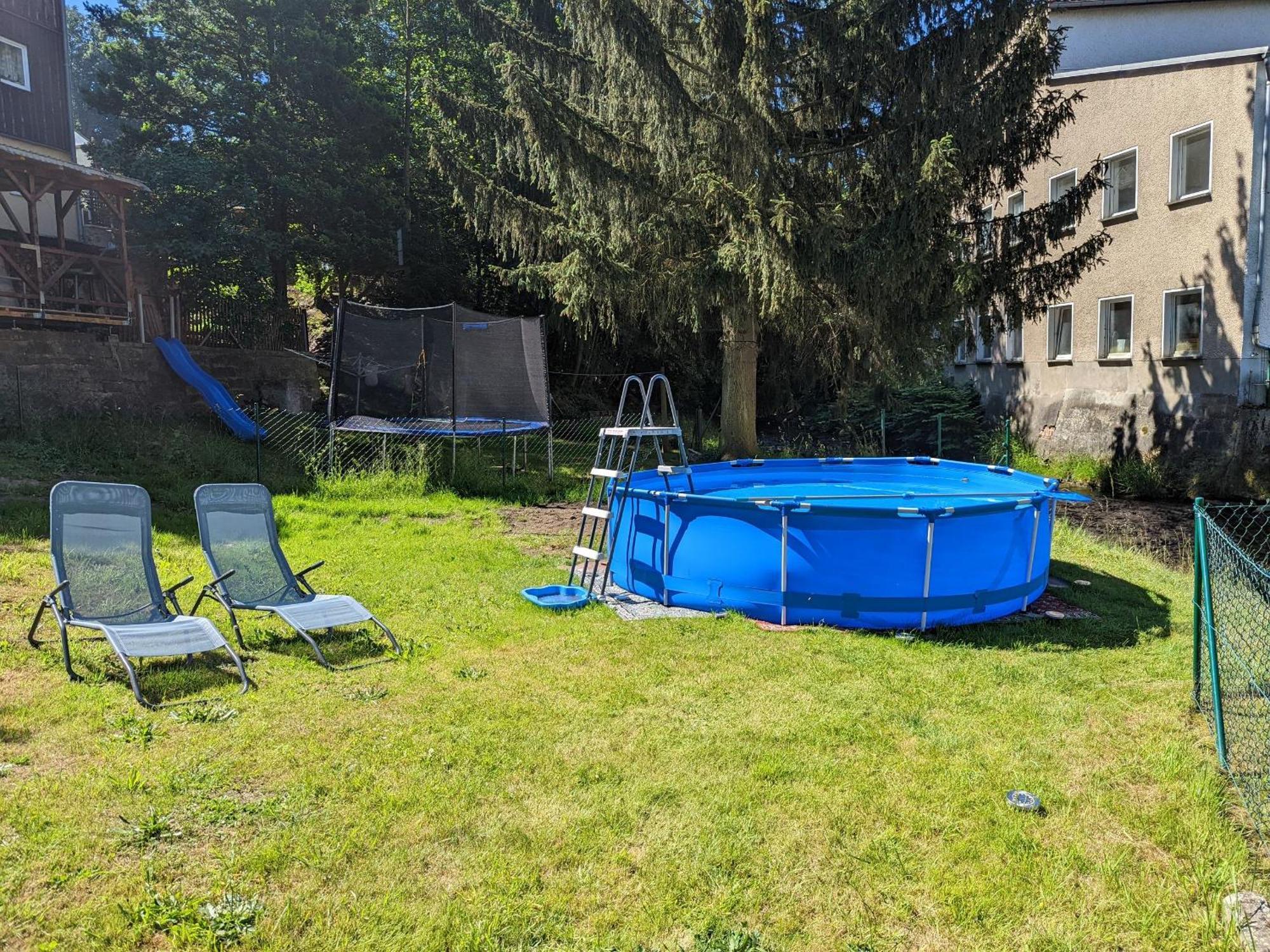 Famzi - Urlaubsmagie - Familienwohnung Mit Gemeinschaftsgarten, -Sauna & -Pool Sebnitz Extérieur photo
