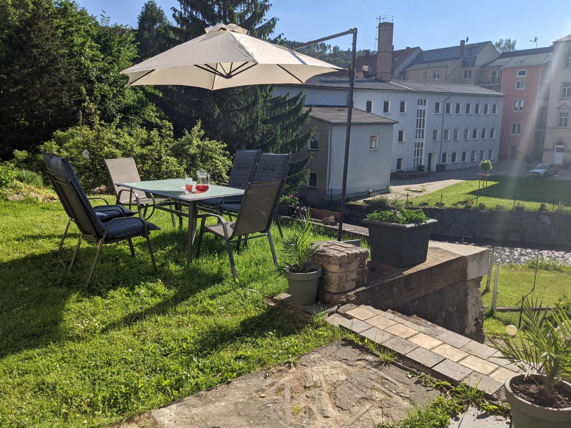 Famzi - Urlaubsmagie - Familienwohnung Mit Gemeinschaftsgarten, -Sauna & -Pool Sebnitz Extérieur photo
