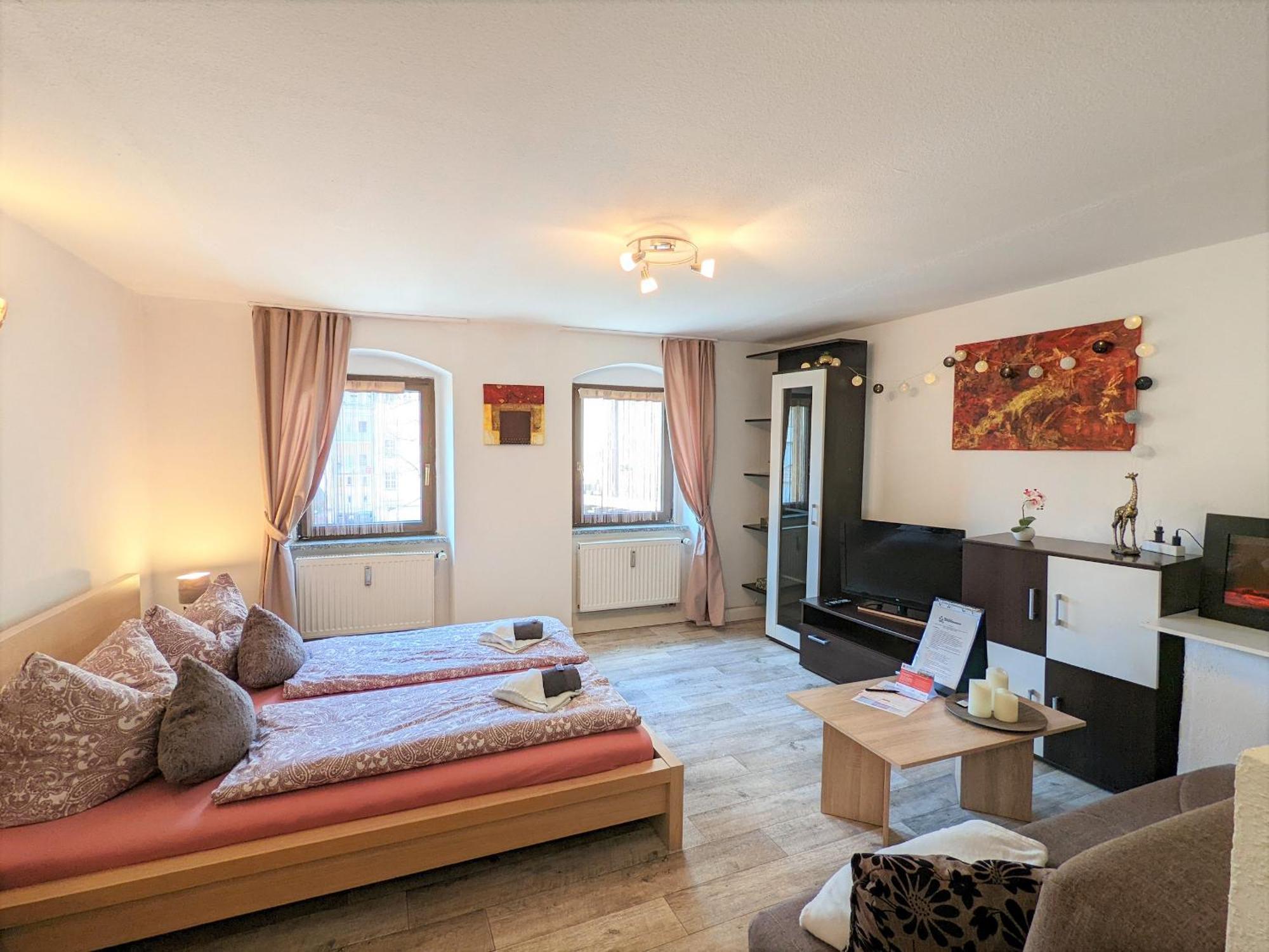 Famzi - Urlaubsmagie - Familienwohnung Mit Gemeinschaftsgarten, -Sauna & -Pool Sebnitz Extérieur photo