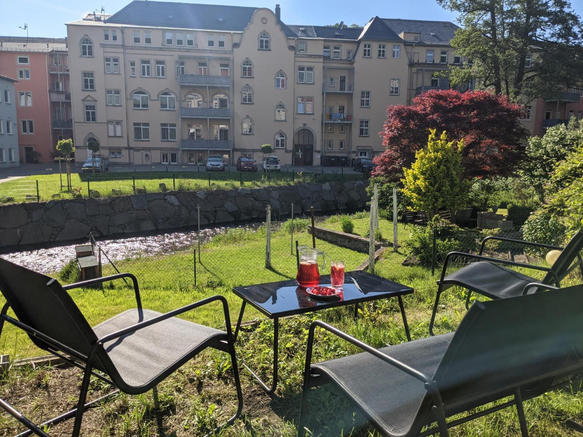 Famzi - Urlaubsmagie - Familienwohnung Mit Gemeinschaftsgarten, -Sauna & -Pool Sebnitz Extérieur photo