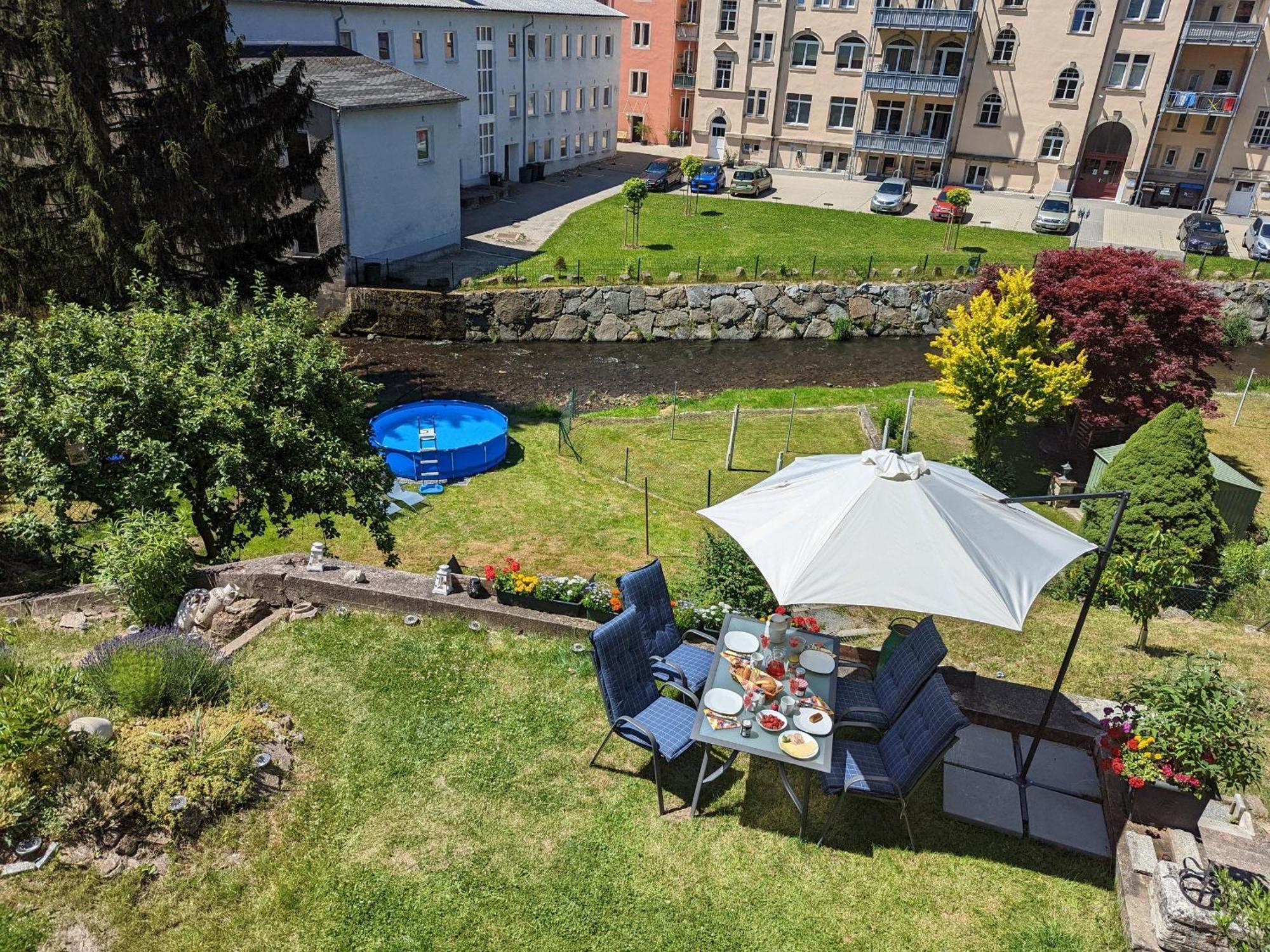 Famzi - Urlaubsmagie - Familienwohnung Mit Gemeinschaftsgarten, -Sauna & -Pool Sebnitz Extérieur photo